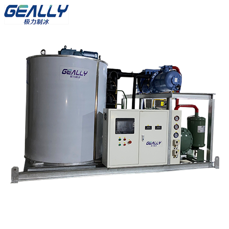 大型工業(yè)水冷片冰機(jī)的操作注意事項(xiàng)有哪些